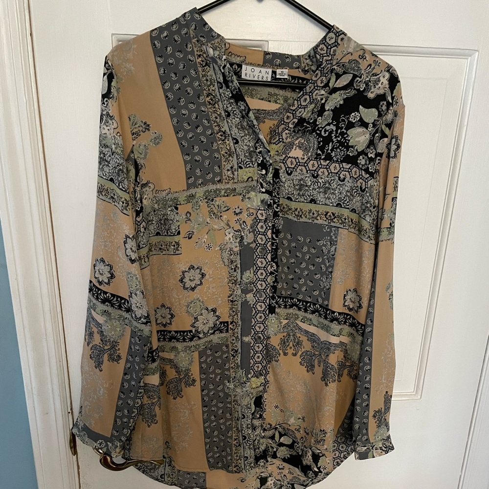 Joan Rivers Black and Tan Patchwork Top